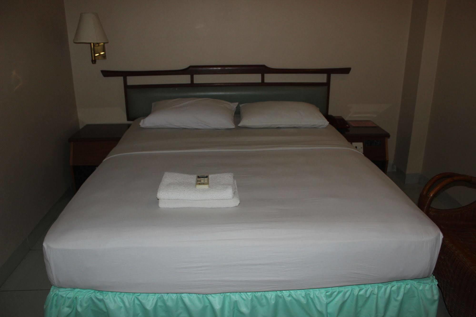 Batam Star Hotel Kültér fotó